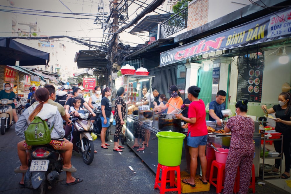 food in xom chieu market